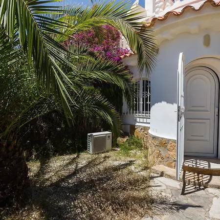 Holiday home Gerardo 14 Les Deveses